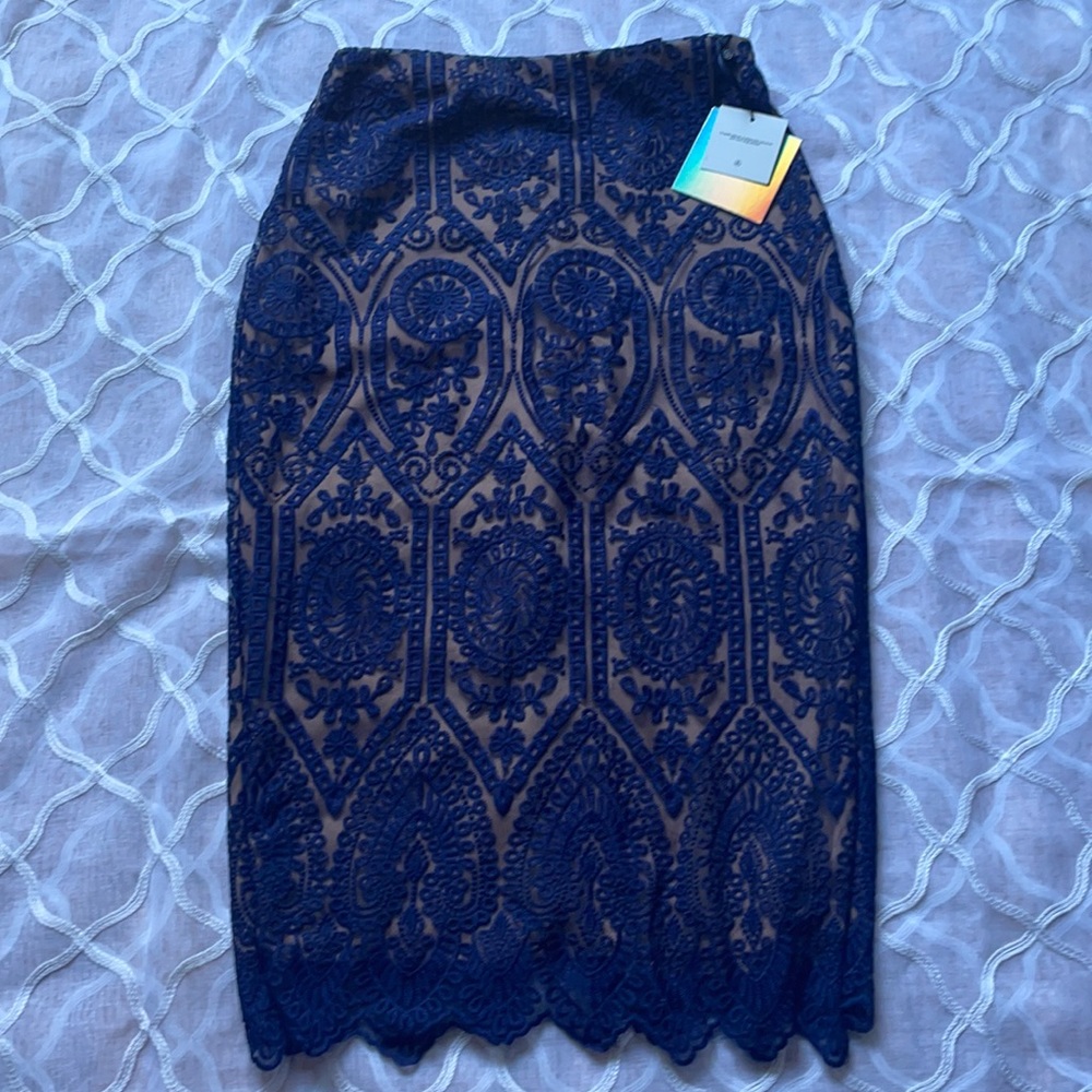 NWT Premium Embroidered Midi Skirt Size 4